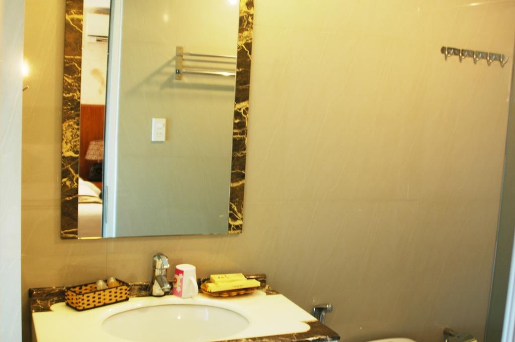 Minh Nhat Hotel Nha Trang Habitación foto